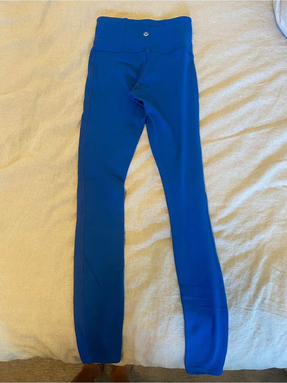 Lululemon reversible Blue/grey Athletic Leggings with Yellow Waistband - Picture 2 of 5